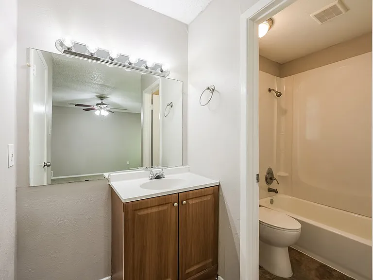 7517 Marlinda Cir — Photo 11
