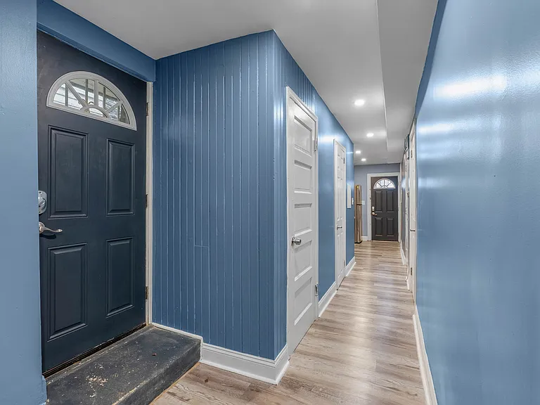 5436 Woodcrest Ave #B — Photo 2