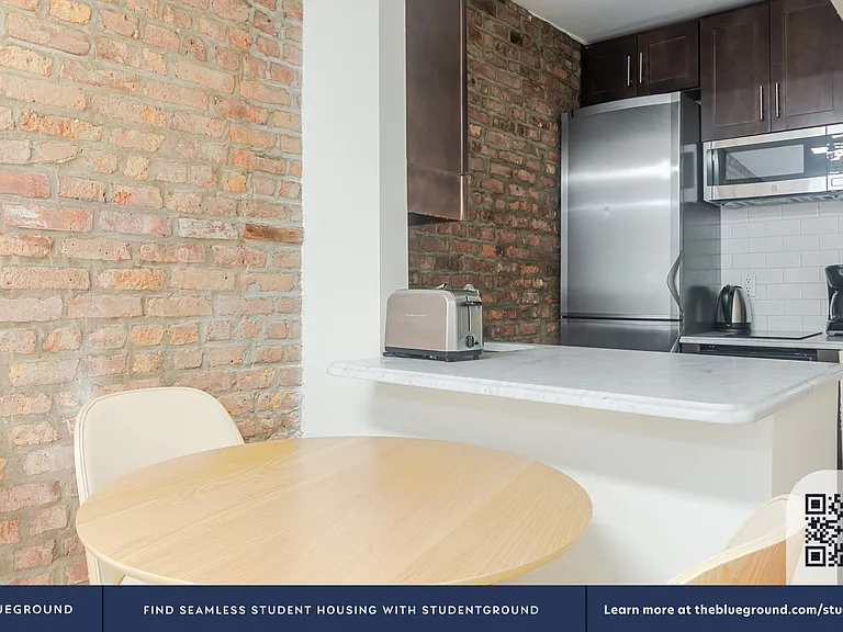 316 W 14th St #24 — Photo 6