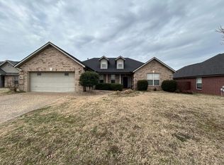 506 College Pl, Bentonville, AR 72712