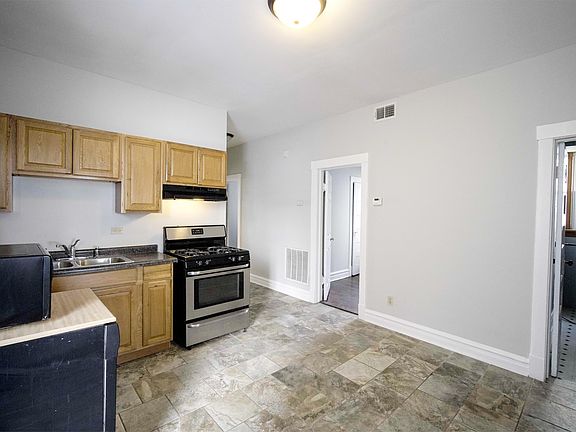 4th image of 5117 N Western Ave APT 2