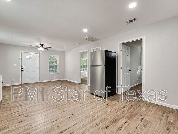 5th image of 4702 Collins Ave