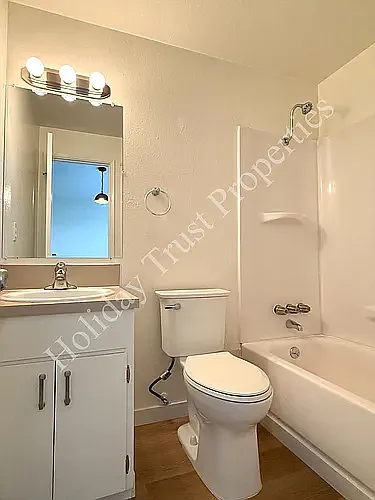 422 East Bay — Photo 16
