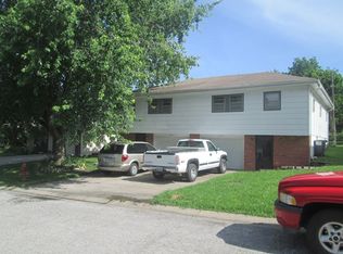 216 E Pacific Dr, Belton, MO 64012
