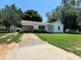 808 SW 4th St, Corning, AR 72422