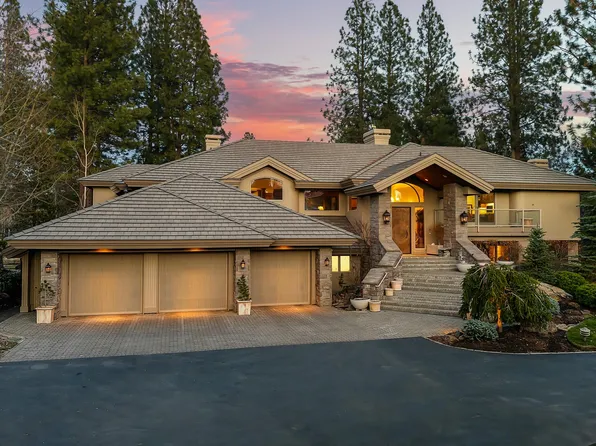 61704 Broken Top Dr, Bend, OR 97702