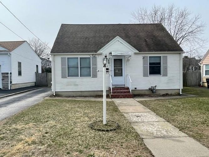 1st image of 12 Hopedale Dr