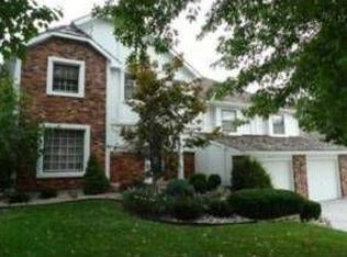 3516 NE Logwood Cir, Lees Summit, MO 64064