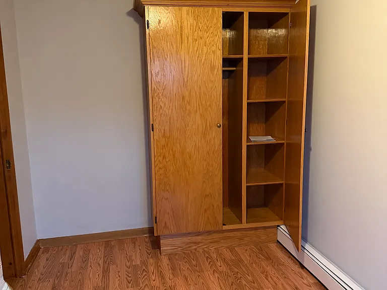 120 Plauderville Ave — Photo 2
