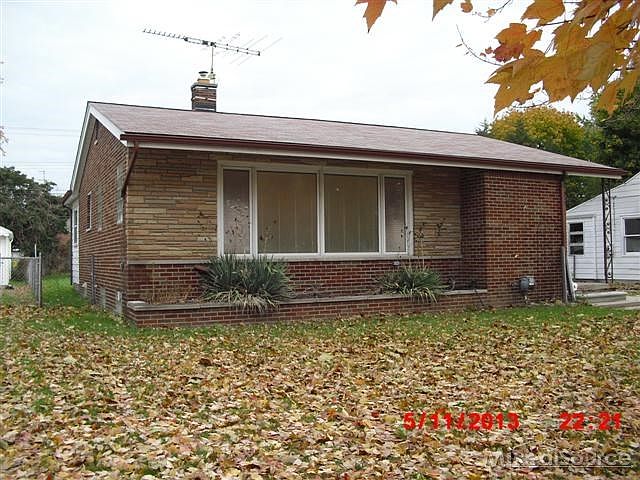 2nd image of 15635 Semrau Ave