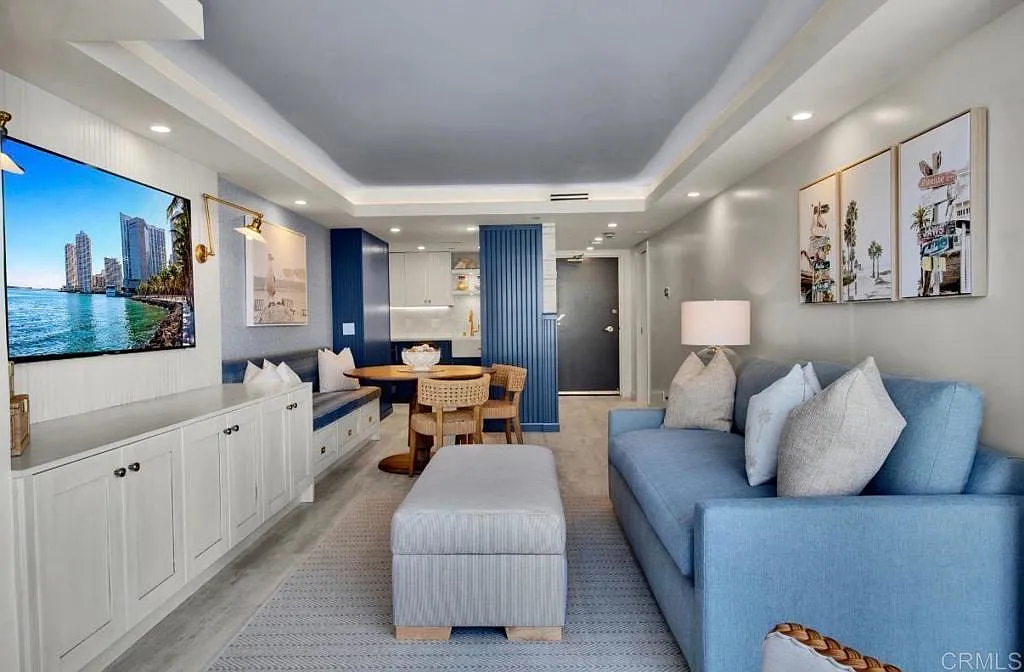1 bed, 1.5 bath, 831 sqft, $8,500 — Photo 1