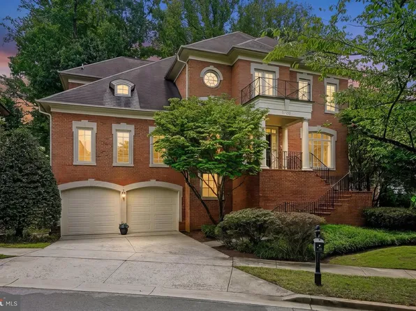 6706 Honesty Dr, Bethesda, MD 20817