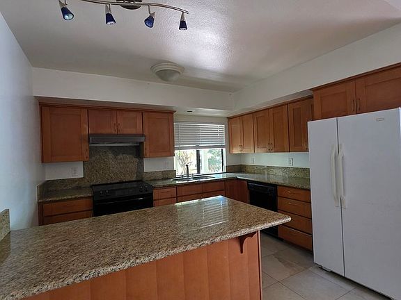 4th image of 3837 Camino Lindo