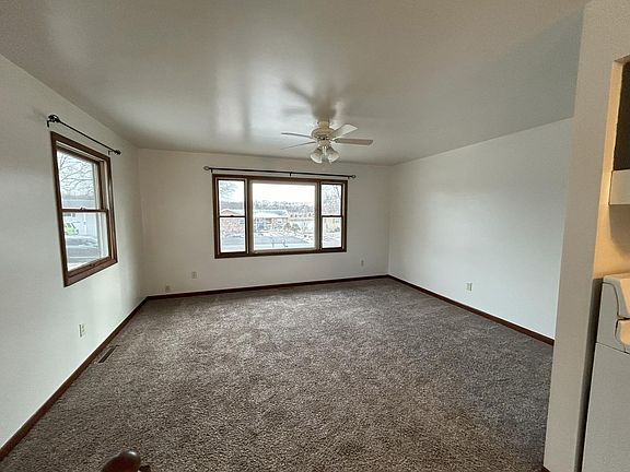 3rd image of 5348 Plaza Ave #5348