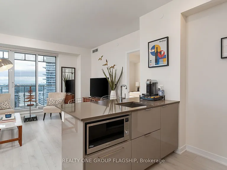 28 Freeland St #1609 — Photo 6