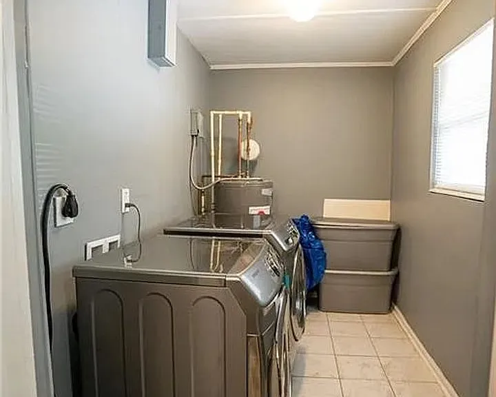 3052 Browns Mill Rd SE — Photo 10