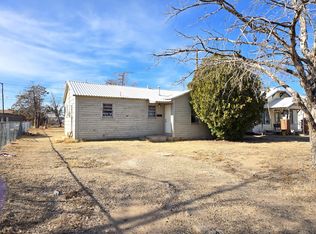 303 N Gaines Ave, Tulia, TX 79088