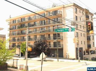 233 12th St APT 2C, Palisades Park, NJ