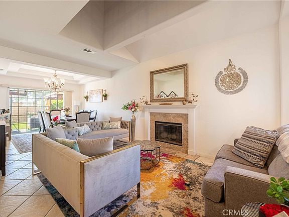 3rd image of 985 Brandon Ave