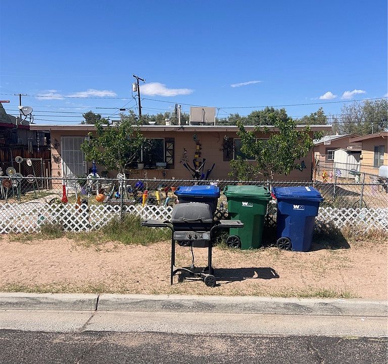 2nd image of 128 W Haloid Ave