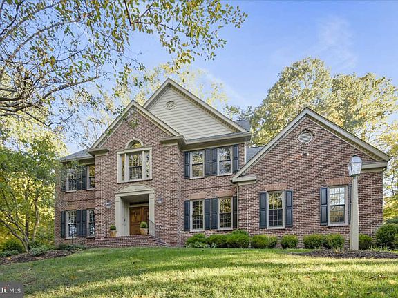 2nd image of 11373 Seneca Knoll Dr