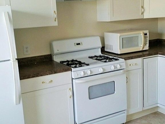 3rd image of 230 Bermuda St #230C
