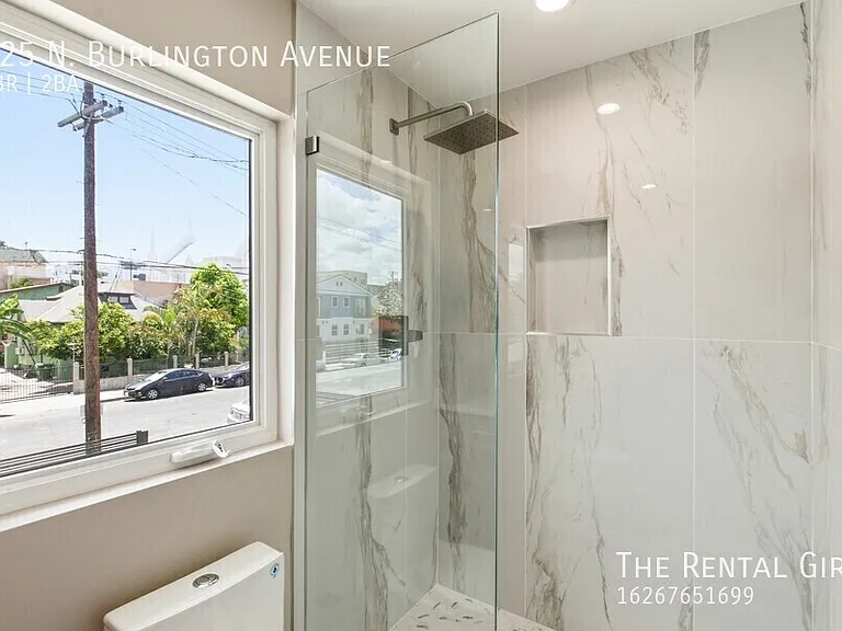 225 N Burlington Ave — Photo 13