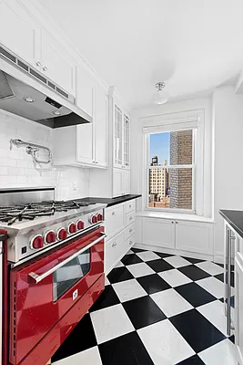 Sold by Compass | media 6