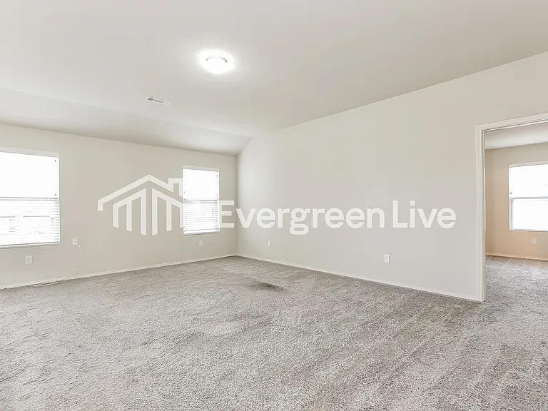 22 Erwin Dr — Photo 3