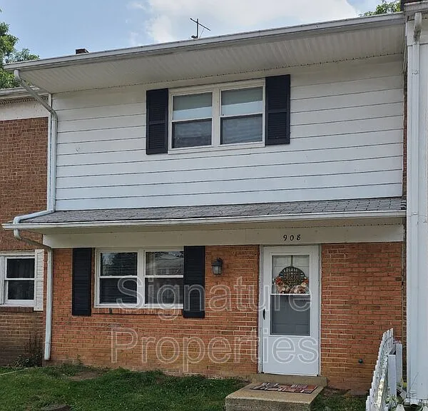 908 Anvil Rd — Photo 1