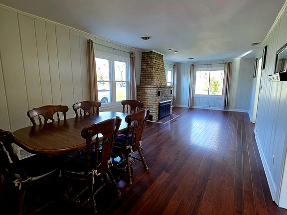 4th image of 36752 N Wildwood Dr