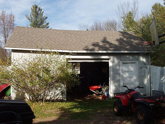 3rd image of 954 9th St S #S
