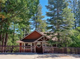 26560 Placer Ln, Lake Arrowhead, CA 92352