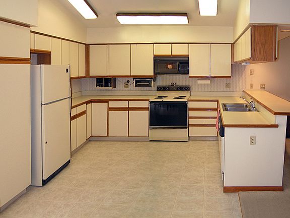 Spacious Kitchen