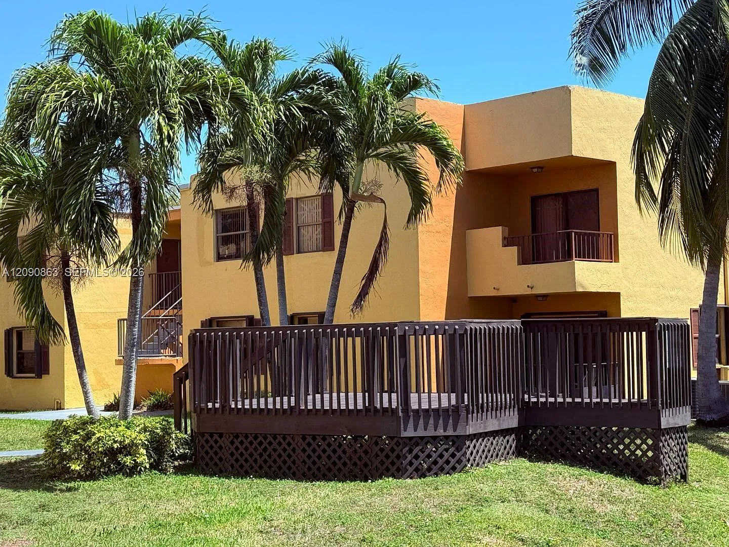 Soleil Lake Condo — Photo 2
