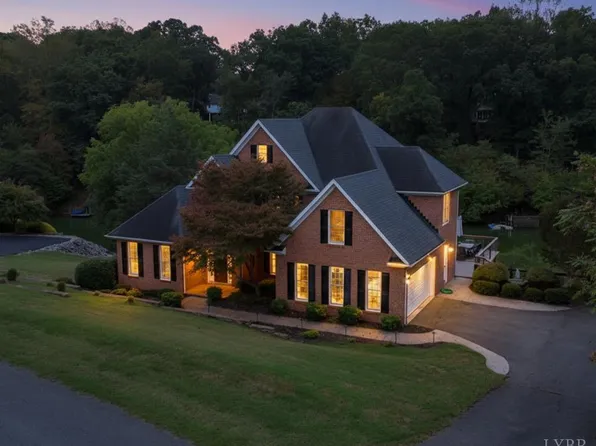 118 Sailview Dr, Forest, VA 24551