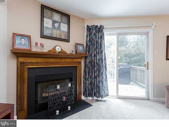 5th image of 321 Jenville Ct