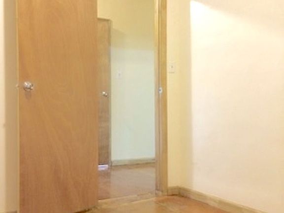 5th image of 127 Henry St #1