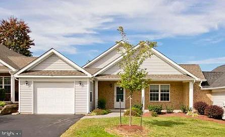 1st image of 305 Cranberry Ct