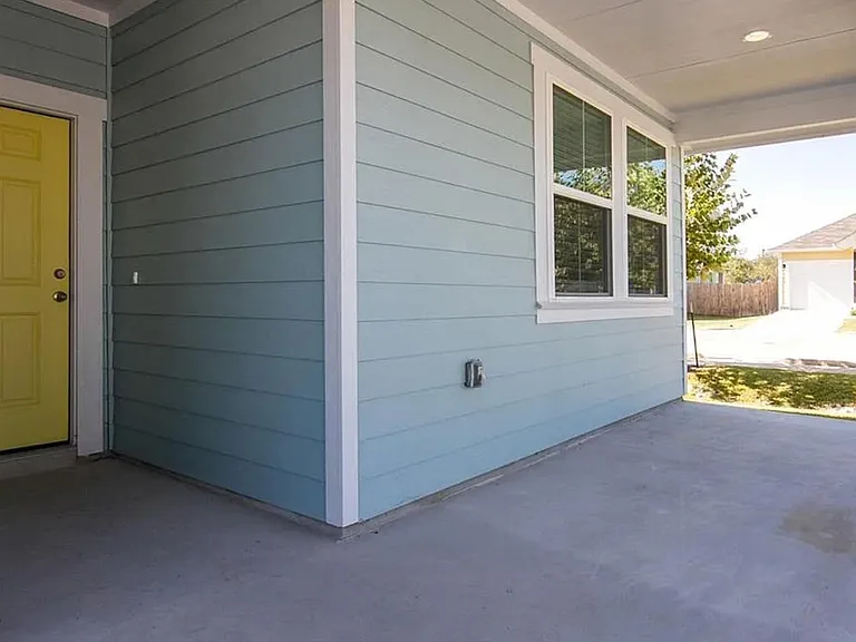 240 La Escalera Dr — Photo 5