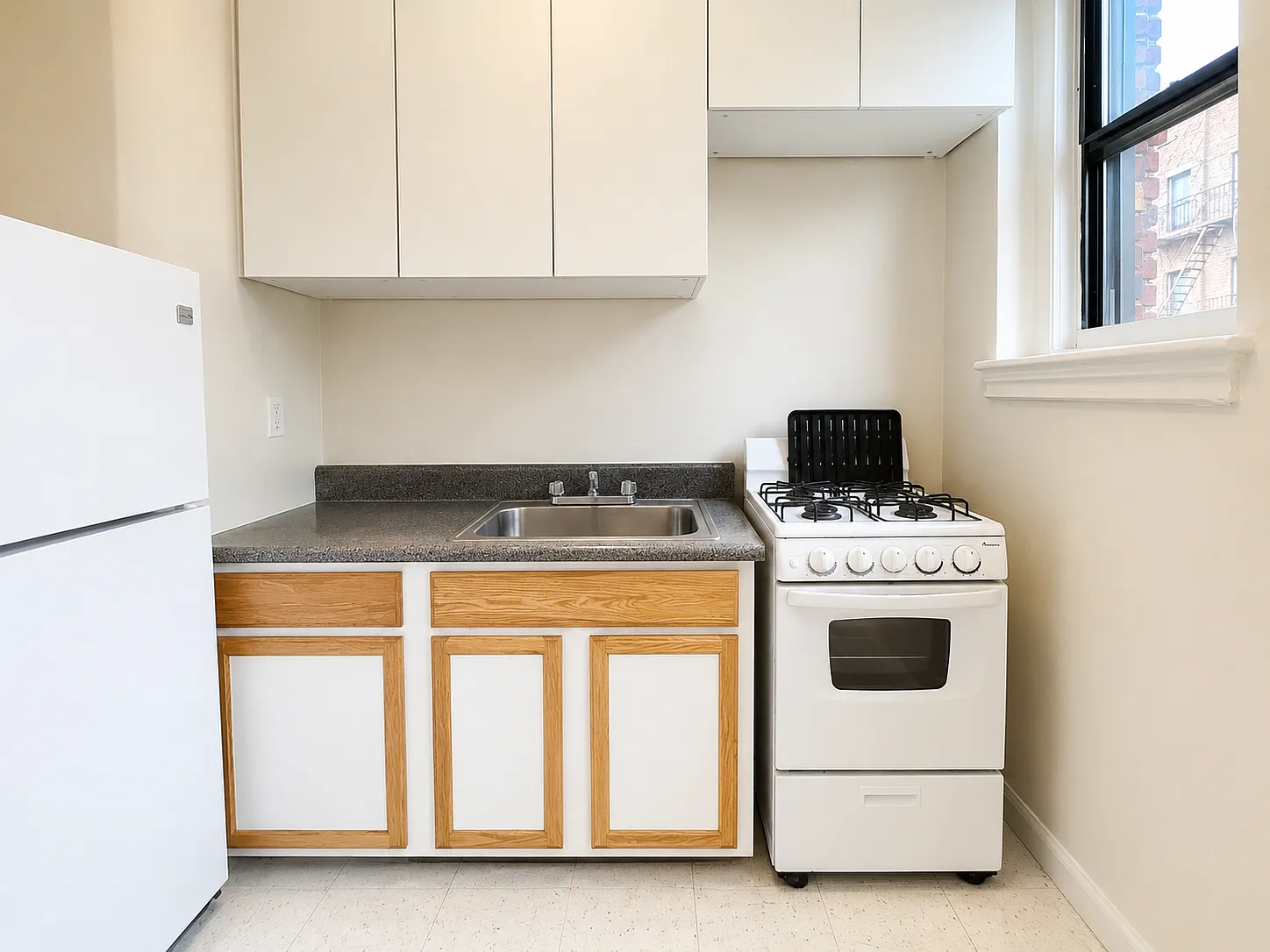 3031 Brighton 14th Street — Photo 3