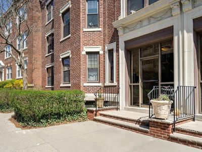 83 Pleasant St APT 3, Brookline, MA, 02446