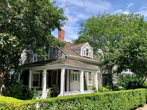 6 Howard St, Nantucket, MA 02554