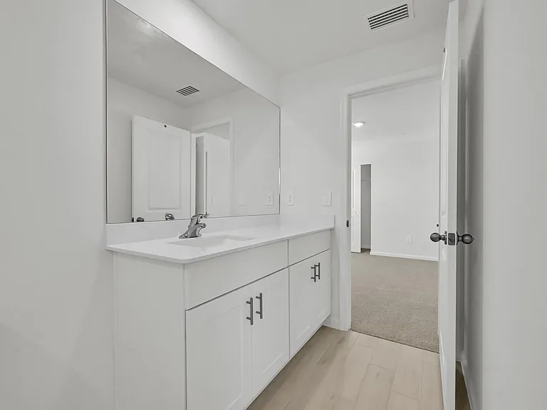 575 Salisbury Cir — Photo 14