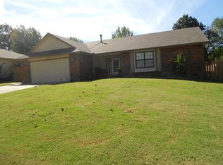 1810 S 21st St, Rogers, AR 72758