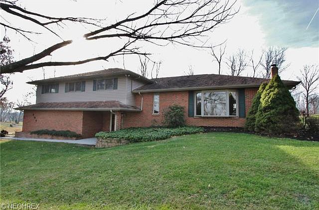 1st image of 805 Kingsview Dr