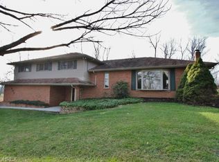 805 Kingsview Dr, Zanesville, OH 43701