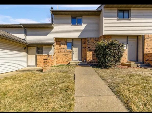 437 Foxfire Dr, Columbia, MO 65201