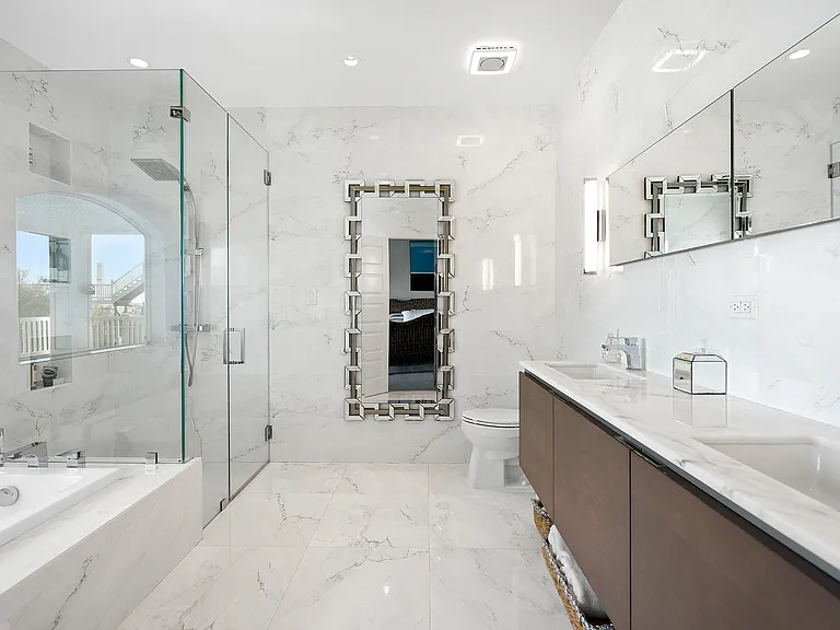 695 Dune Rd — Photo 12