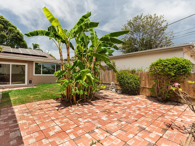 1263 Tourmaline St — Photo 24
